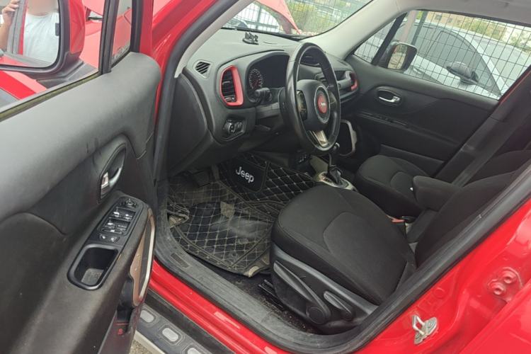 Used Jeep Renegade 2017 180T Automatic Jingneng Edition Driver Seat