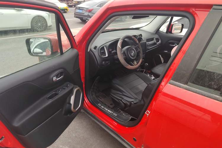 Used Jeep Renegade 2017 180T Automatic Jingneng Edition Driver Seat