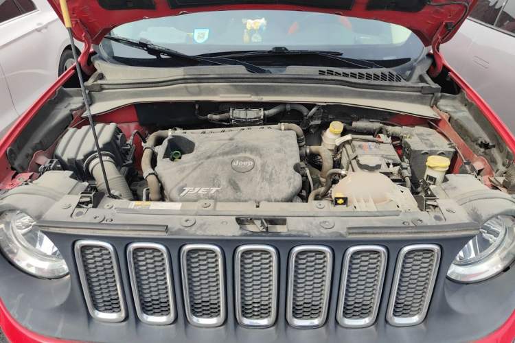 Used Jeep Renegade 2017 180T Automatic High-Energy Version Engine Bay