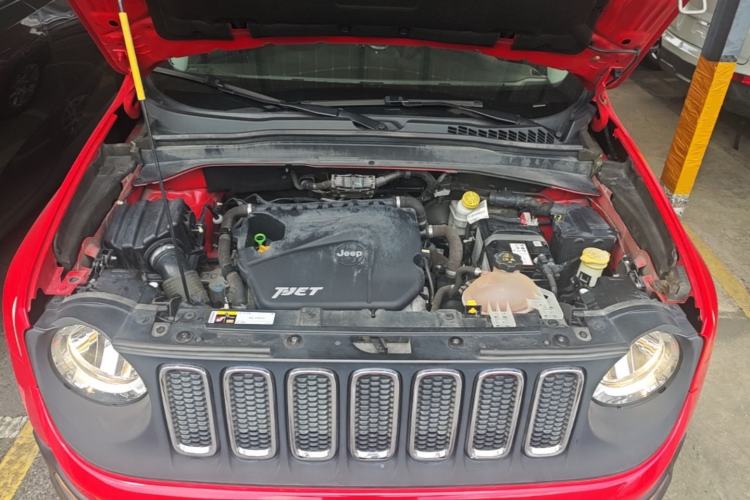 Used Jeep Renegade 2017 180T Automatic High-Energy Version Engine Bay