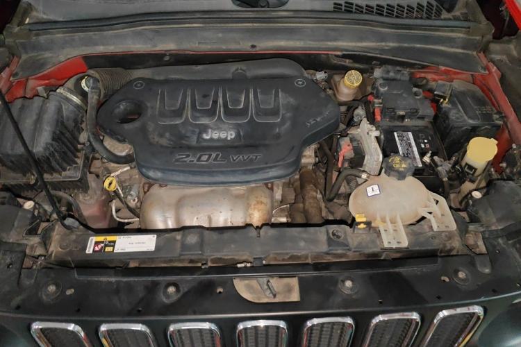 Used Jeep Renegade 2017 180TS Automatic Four-Wheel Drive Superior Edition Engine Bay