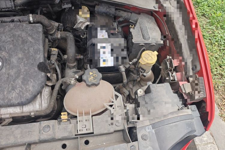 Used Jeep Renegade 2017 180T Automatic High-Energy Version Engine Bay Left