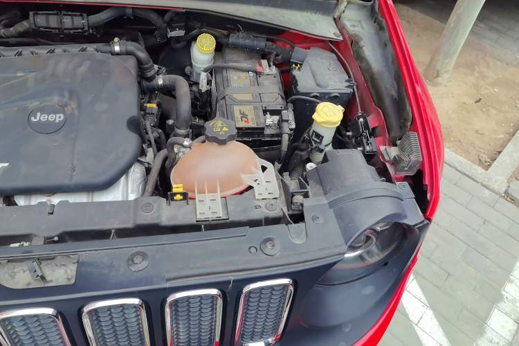 Used Jeep Renegade 2017 180T Automatic Jingneng Edition Engine Bay Left