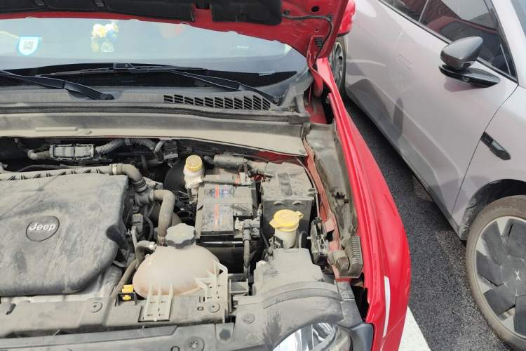 Used Jeep Renegade 2017 180T Automatic High-Energy Version Engine Bay Left