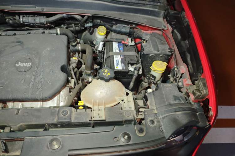 Used Jeep Renegade 2017 180T Manual Kinetic Edition Engine Bay Left