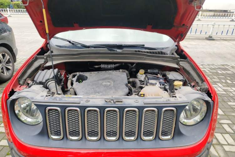 Used Jeep Renegade 2017 180T Automatic High-Energy Version Engine Bay