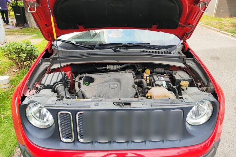 Used Jeep Renegade 2017 180T Automatic High-Energy Version Engine Bay