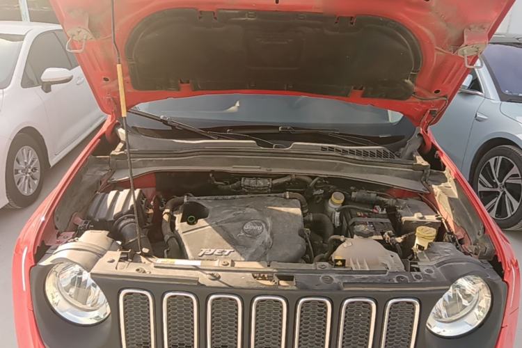 Used Jeep Renegade 2017 180T Automatic High-Energy Version Engine Bay