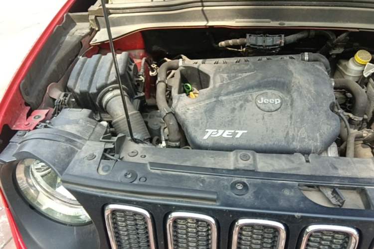 Used Jeep Renegade 2017 180T Automatic High-Energy Version Engine Bay Right
