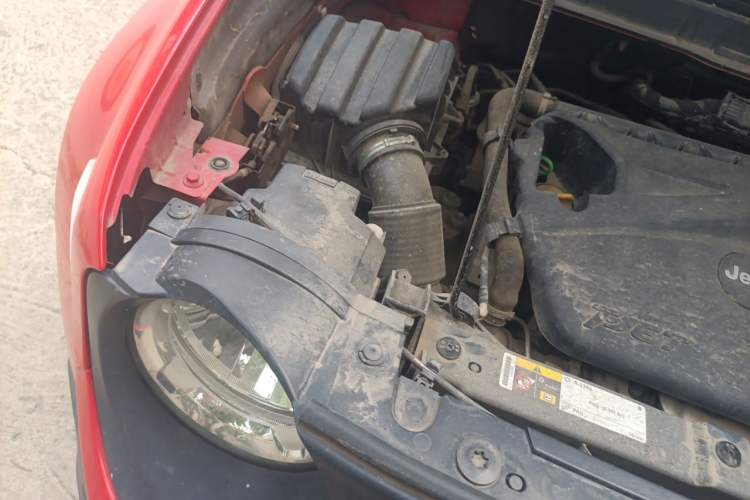 Used Jeep Renegade 2017 180T Automatic High-Energy Version Engine Bay Right