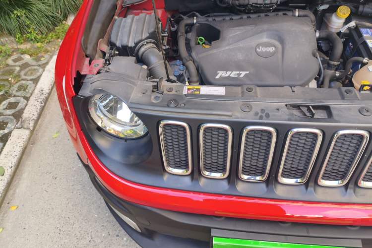 Used Jeep Renegade 2017 180T Automatic Jingneng Edition Engine Bay Right