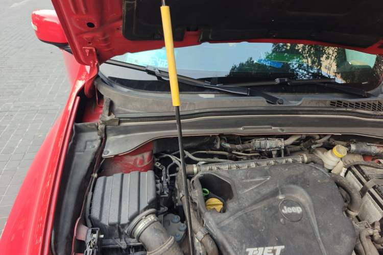 Used Jeep Renegade 2017 180T Automatic High-Energy Version Engine Bay Right