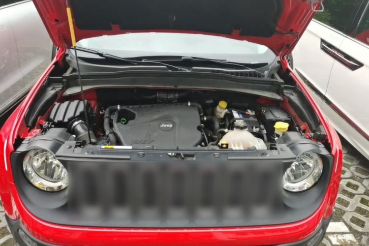 Used Jeep Renegade 2017 180T Automatic High-Energy Version Engine Bay