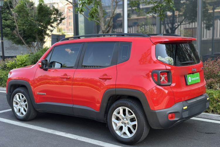 Used Jeep Renegade 2017 180T Automatic High-Energy Version Exterior 2