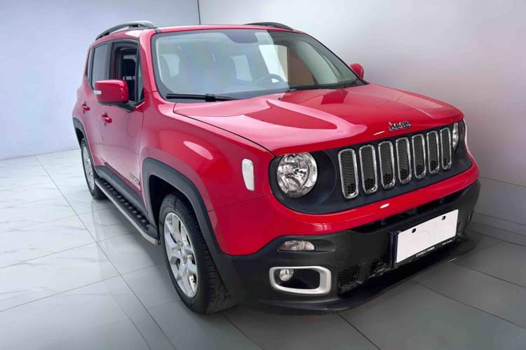 Used Jeep Renegade 2017 180T Automatic High-Energy Version Exterior 2