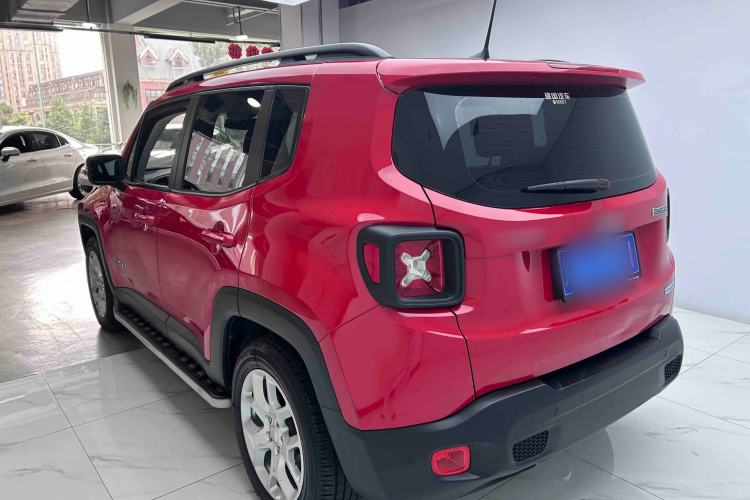 Used Jeep Renegade 2017 180T Automatic High-Energy Version Exterior 4