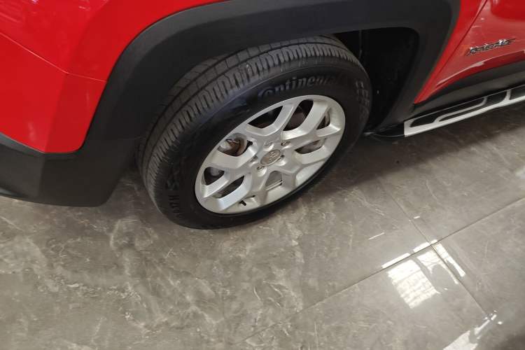 Used Jeep Renegade 2017 180T Automatic Jingneng Edition Exterior 7