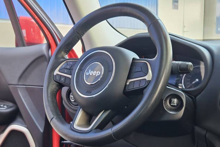 Used Jeep Renegade 2017 180T Automatic Jingneng Edition Exterior 9