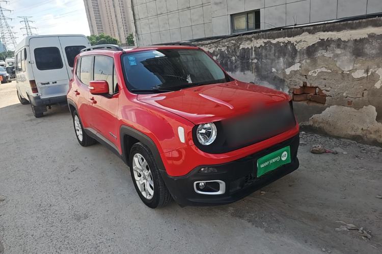 Used Jeep Renegade 2017 180T Automatic High-Energy Version Front Right 45 Deg