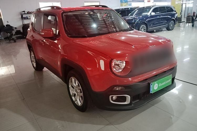 Used Jeep Renegade 2017 180T Automatic High-Energy Version Front Right 45 Deg