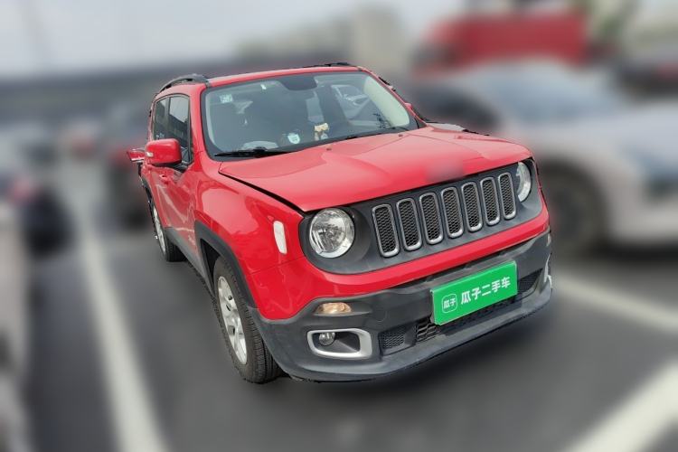 Used Jeep Renegade 2017 180T Automatic High-Energy Version Front Right 45 Deg
