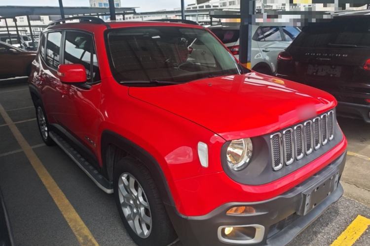 Used Jeep Renegade 2017 180T Automatic High-Energy Version Front Right 45 Deg
