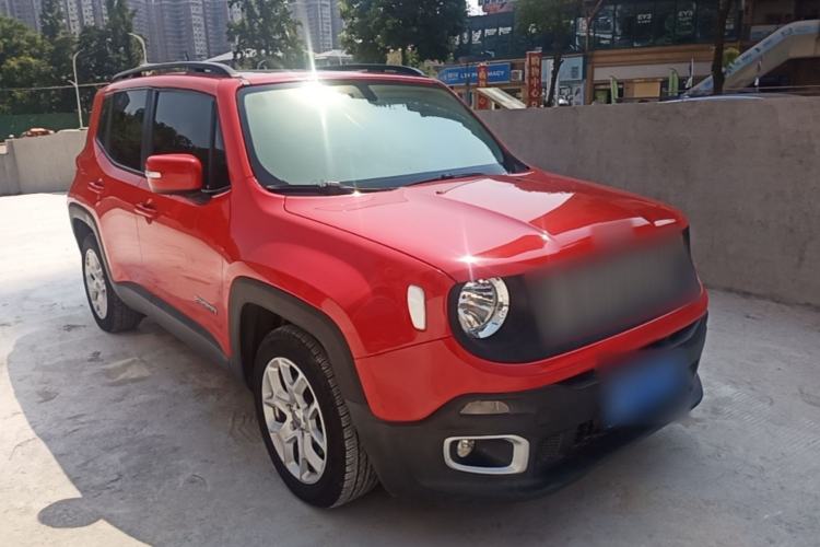 Used Jeep Renegade 2017 180T Automatic High-Energy Version Front Right 45 Deg