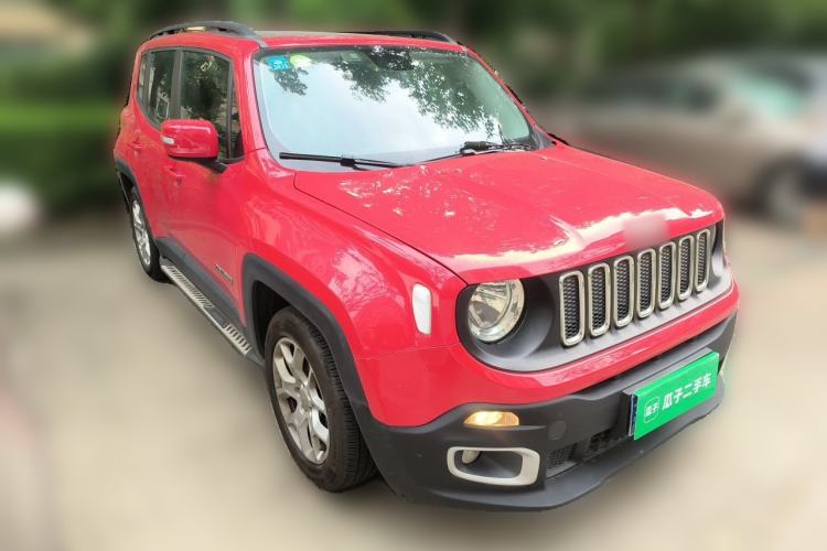 Used Jeep Renegade 2017 180T Automatic High-Energy Version Front Right 45 Deg