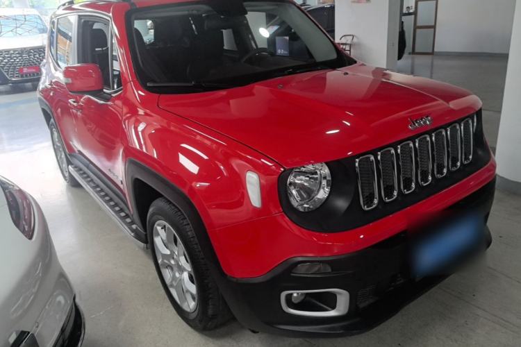 Used Jeep Renegade 2017 180T Automatic High-Energy Version Front Right 45 Deg