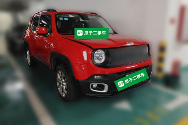 Used Jeep Renegade 2017 180TS Automatic Four-Wheel Drive Superior Edition Front Right 45 Deg