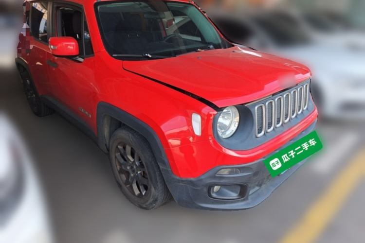 Used Jeep Renegade 2017 180T Manual Kinetic Edition Front Right 45 Deg