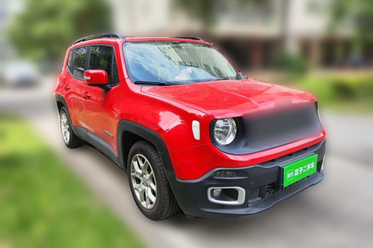 Used Jeep Renegade 2017 180T Automatic High-Energy Version Front Right 45 Deg