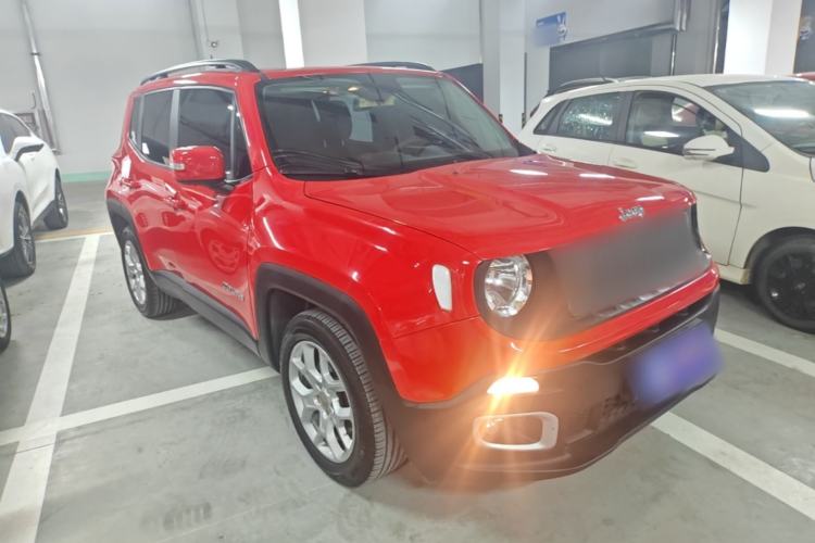 Used Jeep Renegade 2017 180T Automatic High-Energy Version Front Right 45 Deg