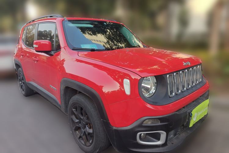 Used Jeep Renegade 2017 180T Automatic High-Energy Version Front Right 45 Deg