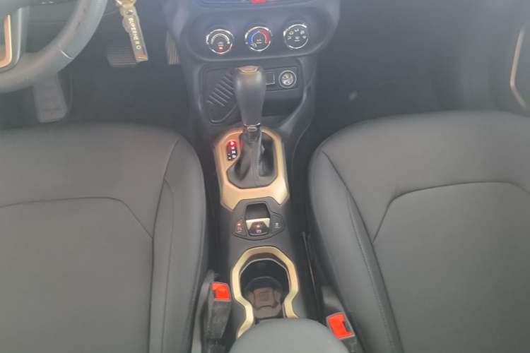 Used Jeep Renegade 2017 180T Automatic High-Energy Version Gear Lever