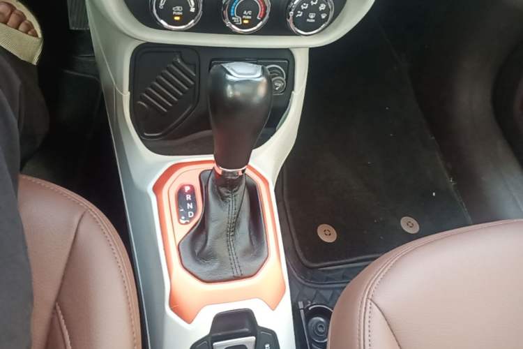 Used Jeep Renegade 2017 180T Automatic High-Energy Version Gear Lever