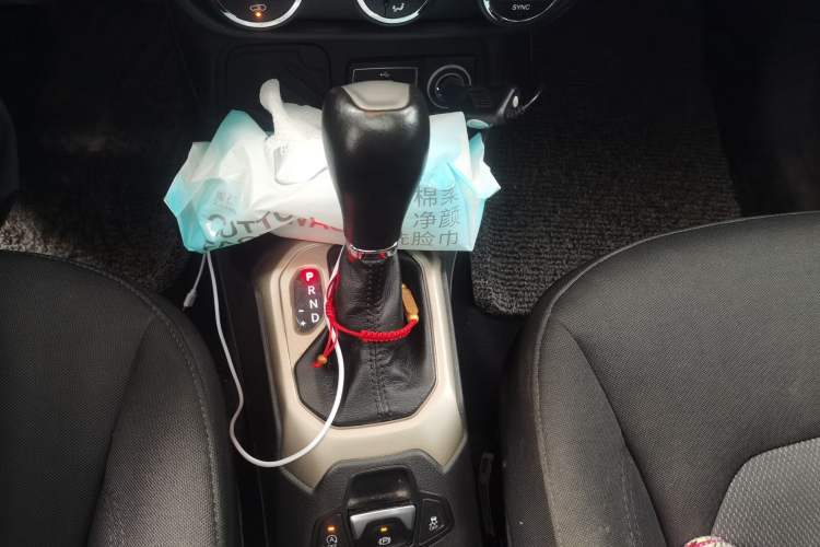 Used Jeep Renegade 2017 180T Automatic Jingneng Edition Gear Lever