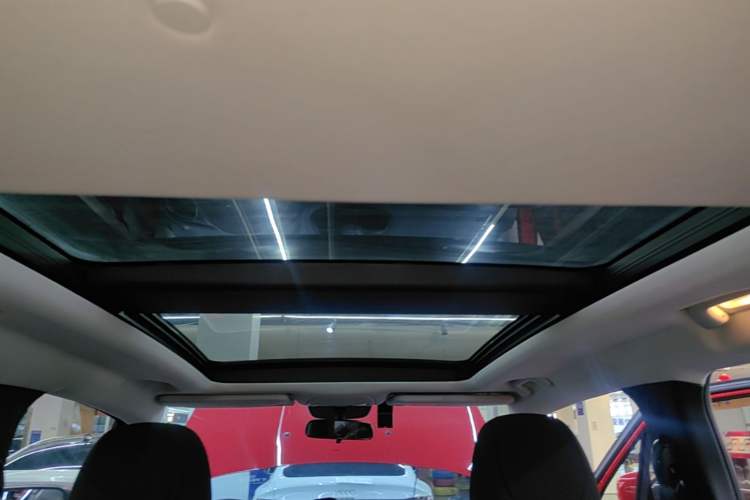 Used Jeep Renegade 2017 180T Automatic High-Energy Version Headliner