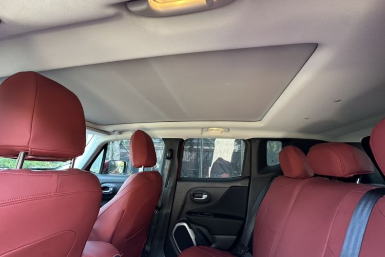 Used Jeep Renegade 2017 180T Automatic High-Energy Version Headliner
