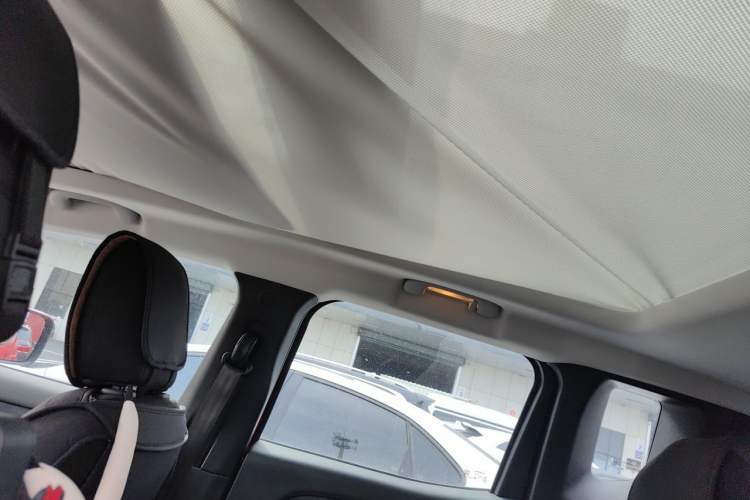 Used Jeep Renegade 2017 180T Automatic High-Energy Version Headliner