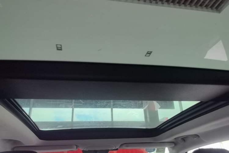 Used Jeep Renegade 2017 180T Automatic High-Energy Version Headliner