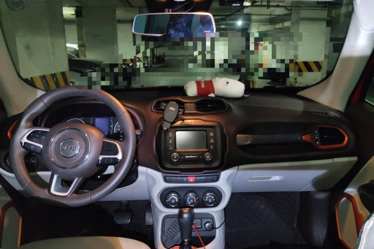Used Jeep Renegade 2017 180T Automatic High-Energy Version Headliner
