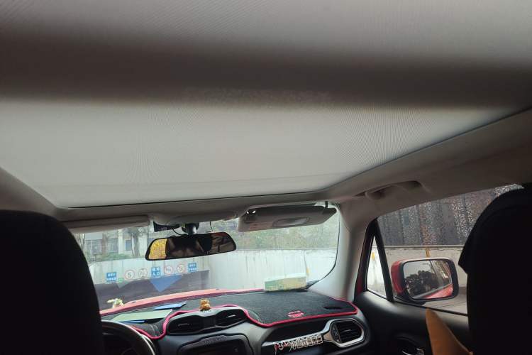 Used Jeep Renegade 2017 180T Automatic High-Energy Version Headliner