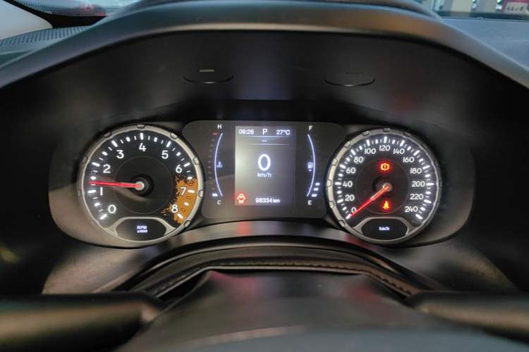 Used Jeep Renegade 2017 180T Automatic High-Energy Version Instrument Cluster