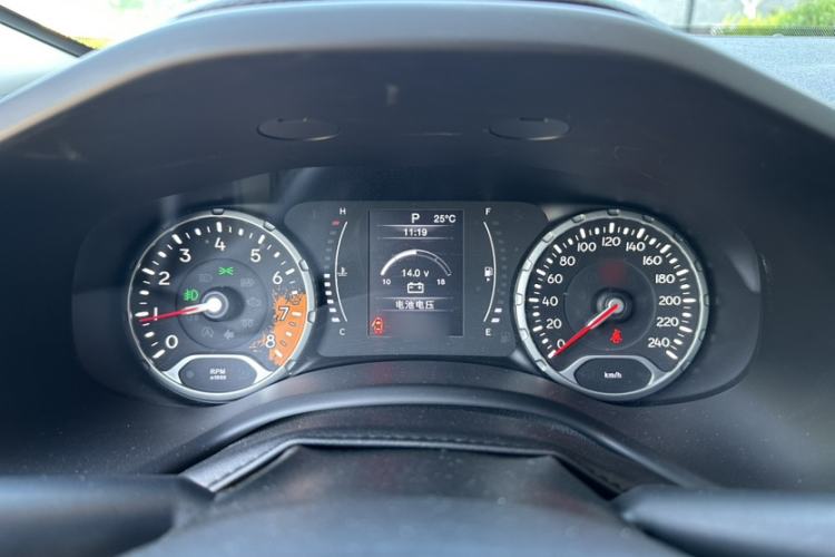 Used Jeep Renegade 2017 180T Automatic High-Energy Version Instrument Cluster