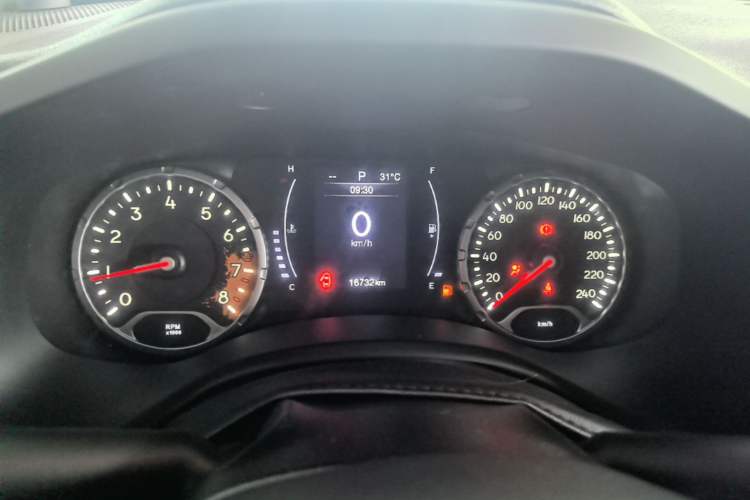 Used Jeep Renegade 2017 180T Automatic High-Energy Version Instrument Cluster