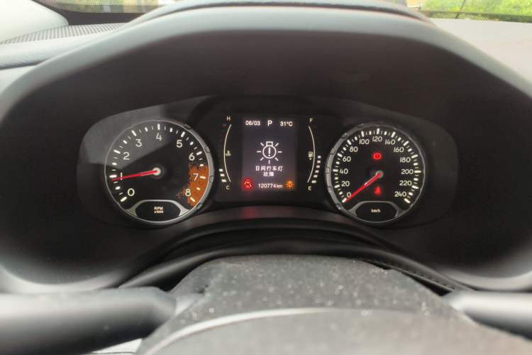 Used Jeep Renegade 2017 180T Automatic High-Energy Version Instrument Cluster