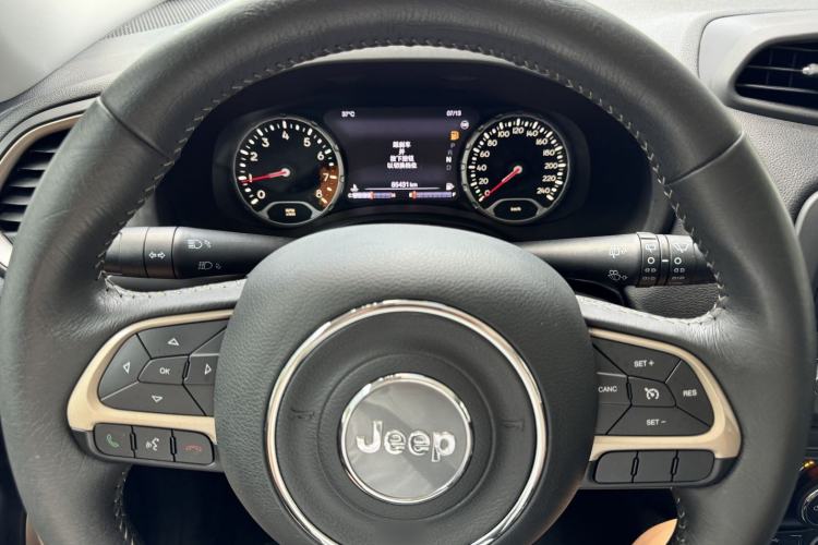 Used Jeep Renegade 2017 180TS Automatic All-Wheel Drive Versatile Edition Instrument Cluster