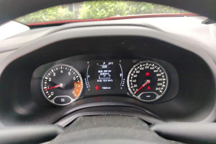Used Jeep Renegade 2017 180T Automatic High-Energy Version Instrument Cluster