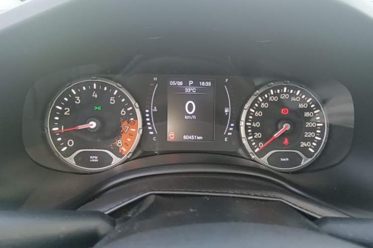 Used Jeep Renegade 2017 180T Automatic High-Energy Version Instrument Cluster